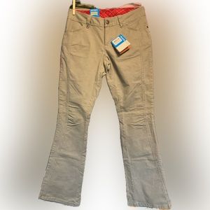 NWT Columbia Original Avenue boot cut size 6 regular